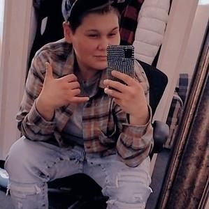 Meet your Posher, Rebecca